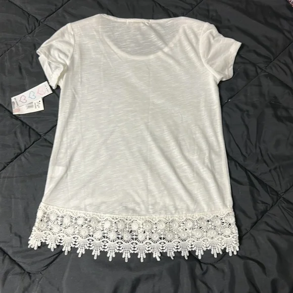 Girls shirt with scarf - Picture 2 of 3